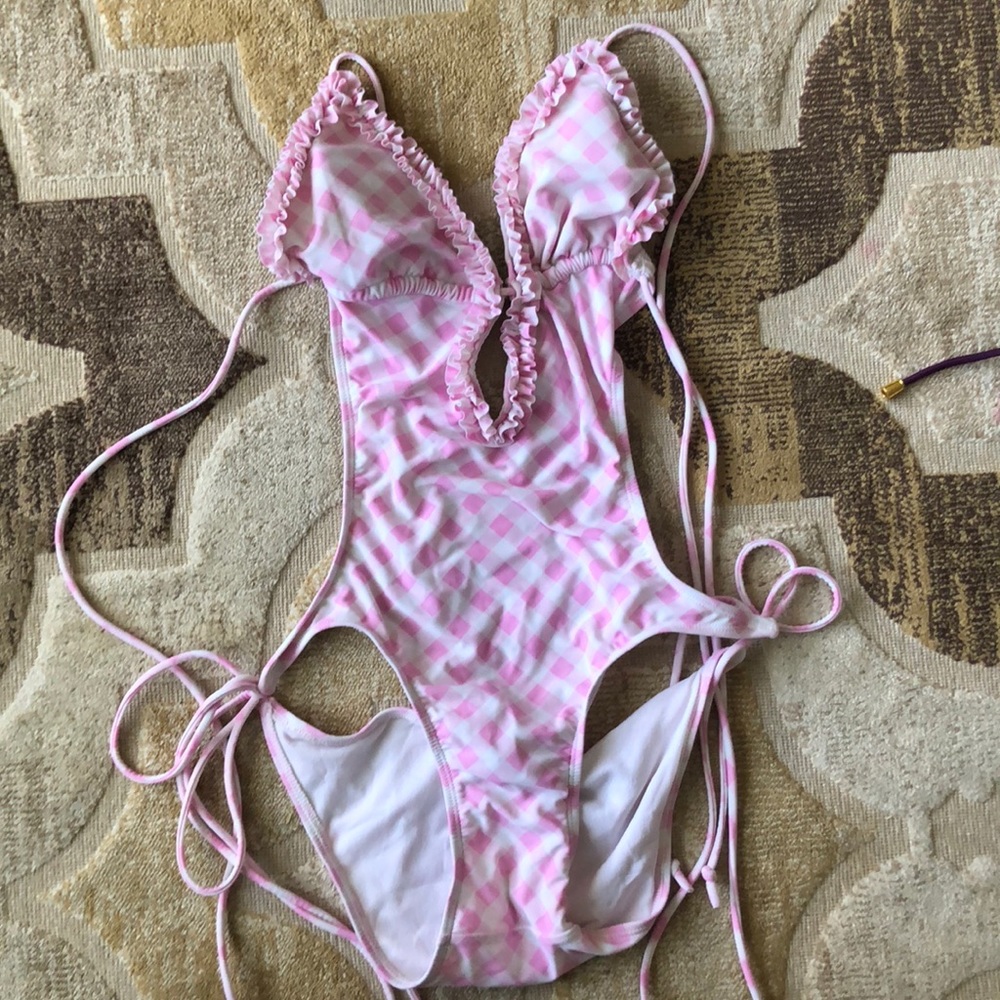 Jessica Simpson Swimming suit